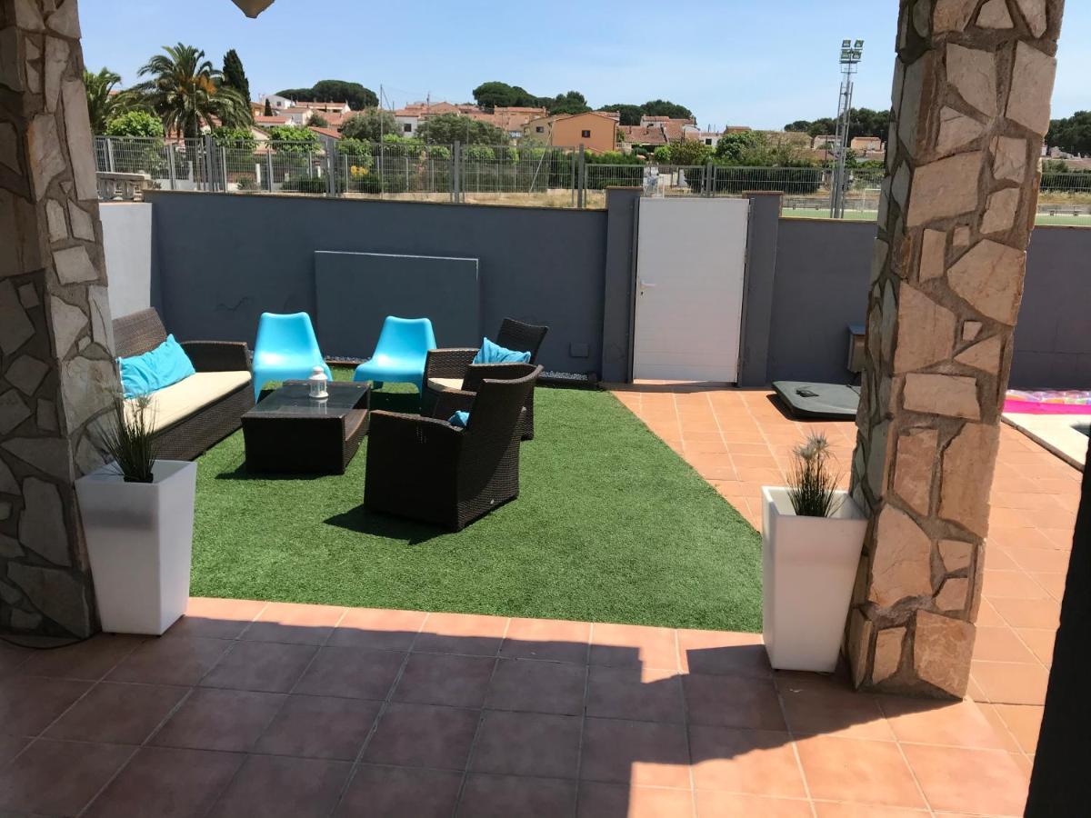 Casa En L Escala Con Piscina Y Wifi Free L'Escala Exterior foto