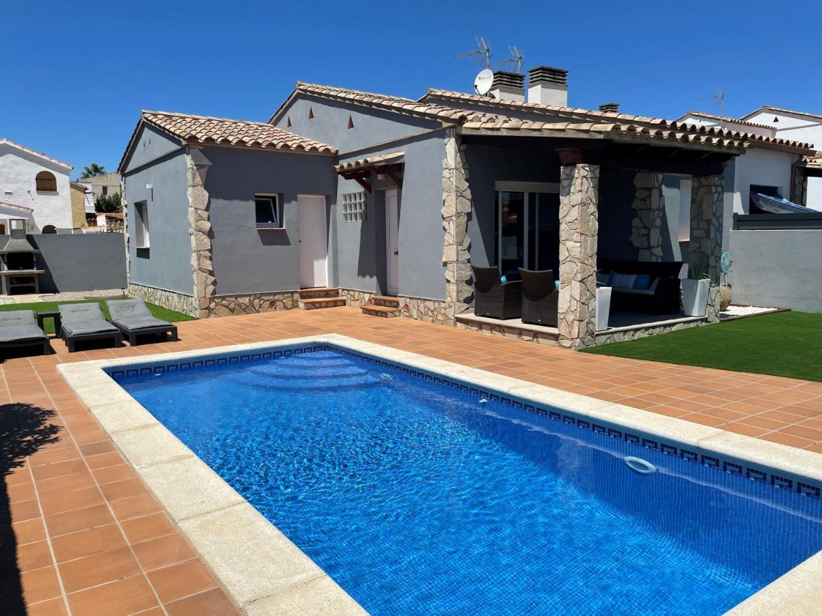 Casa En L Escala Con Piscina Y Wifi Free L'Escala Exterior foto
