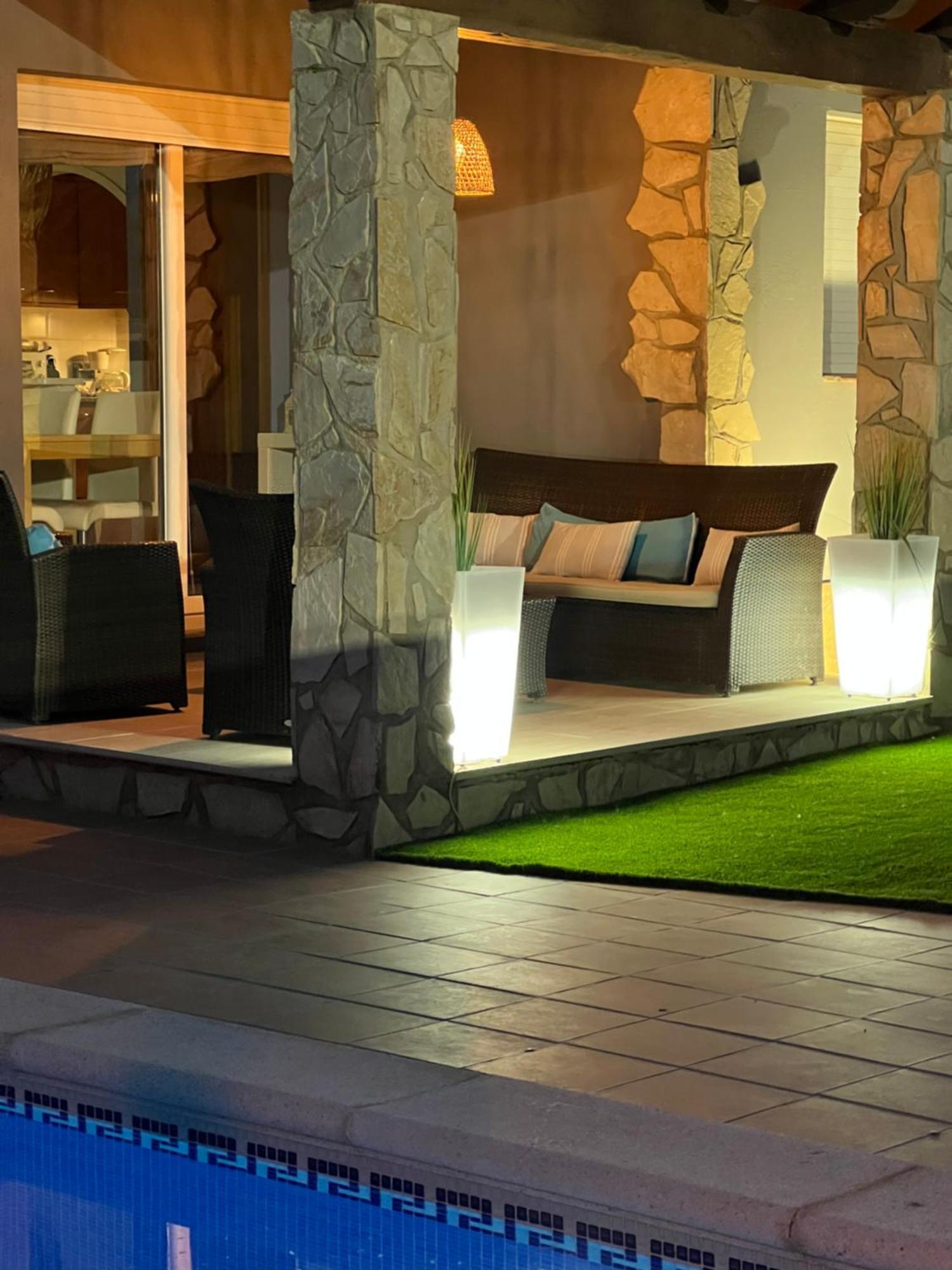Casa En L Escala Con Piscina Y Wifi Free L'Escala Exterior foto